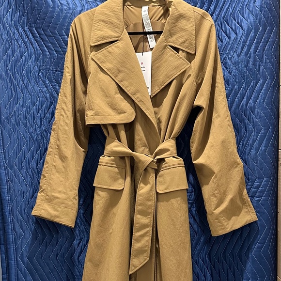 LULULEMON CLASSIC FIT TRENCH COAT CAMEL BROWN LARGE NWT - Picture 5 of 12
